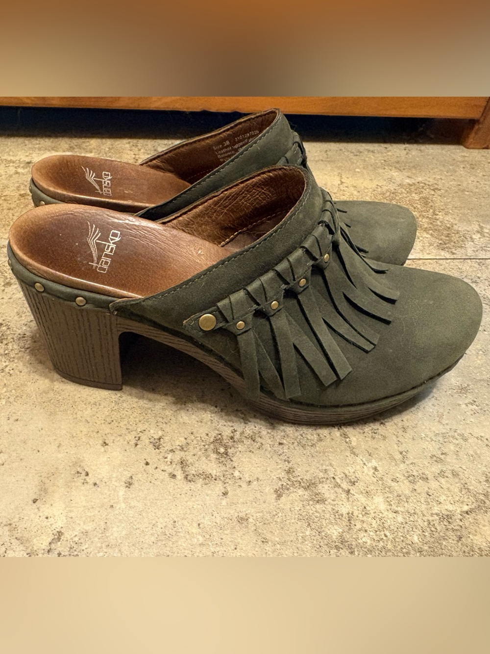 Dansko Deni Fringe Mule Clogs Olive Green Size 7/7.5 / EU 38 Suede Leather Shoes
